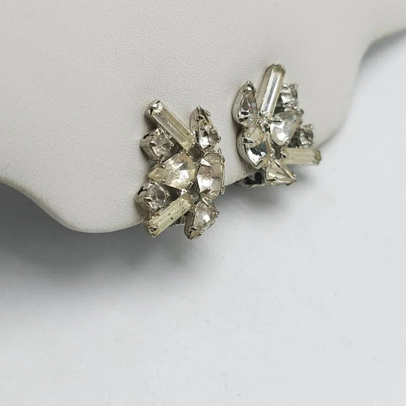 Clear Rhinestone Art Deco Style Retro Silver Tone Clip Earrings - Picture 2 of 4